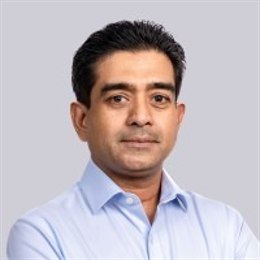 比亚迪(01211)与大疆合作发布智能车载无人机系统——灵鸢