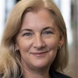 据CNN报道,官员和分析人士指出,特朗普与白宫高级国家安全官员的一系列会议后,停止援助将严重影响乌克兰的作战能力。西方官员表示,在美国做出这一决定之后,乌克兰可能能维持当前的战斗强度几周,或许持续到夏初,但此决定会在之后显著产生影响。